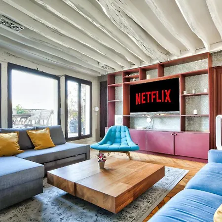 Le Marais Superb Terrace Free Netflix *